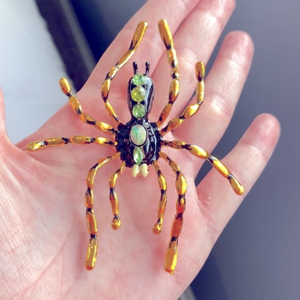 Huge Enamel Halloween Spider Brooch Pin - Picture 2 of 7